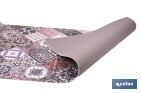 Rollo de alfombra vinílica semirrígida de impresión digital: Azulejos geométricos de colores | Resistente para suelos interiores y exteriores cubiertos - Cofan