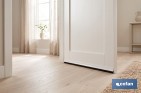 Burlete adhesivo de aluminio con cepillo | Longitud de 92 cm | Disponible en diferentes acabados - Cofan
