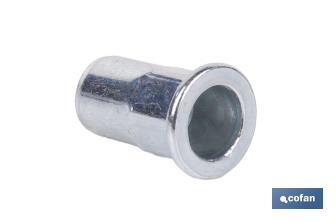 Tuercas remachables semihexagonales de fondo abierto y cabeza ancha | Gran variedad de medidas - Cofan