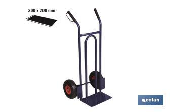 Chariot d’entrepôt avec pelle fixe et roues pneumatiques | Avec roues pneumatiques | Dimensions : 1100 x 520 x 480 mm - Cofan