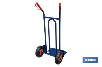Chariot d’entrepôt avec pelle fixe et roues pneumatiques | Avec roues pneumatiques | Dimensions : 1100 x 520 x 480 mm - Cofan
