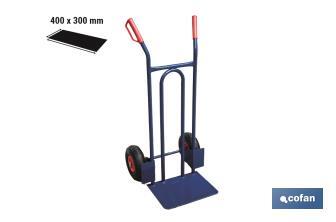Chariot d’entrepôt avec pelle fixe et roues pneumatiques | Avec roues pneumatiques | Dimensions : 1100 x 520 x 480 mm - Cofan