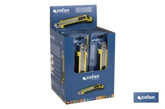 Cutter avec lames interchangeables | Il comprend de lames de rechange | Dimension de la lame de 18 mm - Cofan