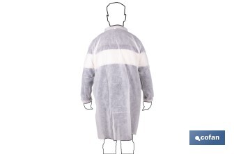 Disposable white gown | Material polypropylene | Colour: white | Hook and loop fastener and elastic cuffs | One size fits all - Cofan