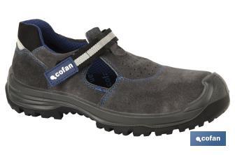Sandalia de Serraje | Color Gris | Seguridad S1P | Modelo Petrina | Cierre con Velcro - Cofan