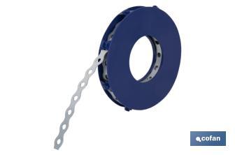 Rouleau de ruban perforé en acier galvanisé | Dimensions : 17 mm x 0,8 mm x 10 m - Cofan