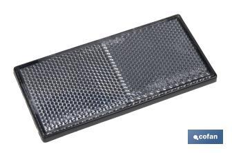 Catadióptrico rectangular con adhesivo para poner en vehículos | Medidas: 106 x 50 mm | Disponible en 3 colores - Cofan