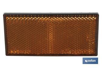 Catadióptrico rectangular con adhesivo para poner en vehículos | Medidas: 106 x 50 mm | Disponible en 3 colores - Cofan