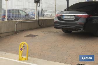 Barrière de blocage pour parking avec serrure intégrée | Barrière de parking de couleur jaune - Cofan