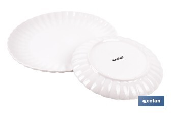 Vajilla de porcelana esmaltada de color blanco con diseño en relieve | Set de 16 piezas | Apta para lavavajillas, microondas y horno - Cofan