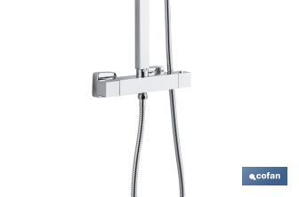 Coluna de duche termostática com design do cabeçal quadrado | Ajustável em altura - Cofan
