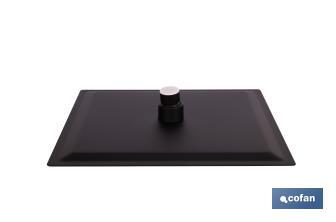Cabezal de ducha cuadrado orientable | Diseño extrafino | Tecnología antical | Medidas: 24,5 x 24,5 cm | Disponible en acabado negro mate y en acero inoxidable - Cofan