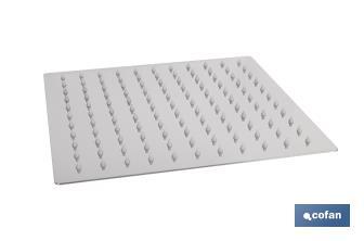 Cabezal de ducha cuadrado orientable | Diseño extrafino | Tecnología antical | Medidas: 24,5 x 24,5 cm | Disponible en acabado negro mate y en acero inoxidable - Cofan