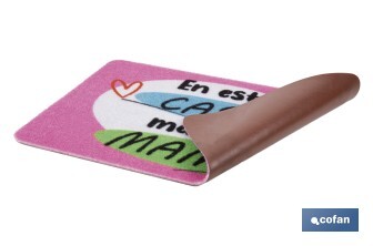 Felpudo entrada "En esta casa manda mamá" | Adecuado para interior y exterior | Material resistente | Base antideslizante | Medidas: 40 x 60 cm - Cofan