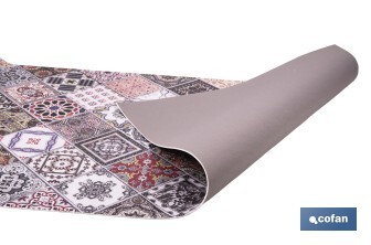 Rollo de alfombra vinílica semirrígida de impresión digital: Azulejos geométricos de colores | Resistente para suelos interiores y exteriores cubiertos - Cofan