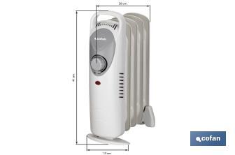 Mini radiador de aceite | Potencia: 450 W | Termostato regulable | Seguridad antiincendios | Color: blanco | Medidas: 26 x 13 x 41 cm - Cofan