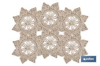Bajoplatos en forma de estrella | Packs de 6 unidades de salvamanteles individuales | Material: fibra natural | Diámetro: 30 cm | Decoración única y protección para la mesa - Cofan
