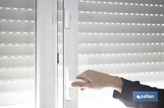 Sensor inteligente para puertas y ventanas | Conexión WiFi y Bluetooth | Funciona con aplicación Smart Life o Tuya | Compatible con Alexa y Google | Protección antirrobo - Cofan