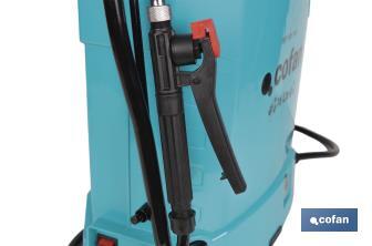 Backpack sprayer | Manual and electric operation | 16-litre capacity | 12V Li-Ion battery | 60cm wand | 4 nozzles | Padded straps - Cofan