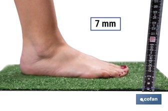 Artificial grass with pile height of 7mm | Lightweight and very easy to install - Cofan