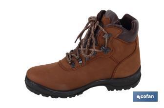 Bota Trekking |Modelo Cimarrón | Sympatex | Color Marrón | Sistema Autobloqueante - Cofan